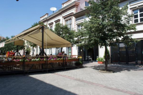 Отель Hostel Theater 011  Белград